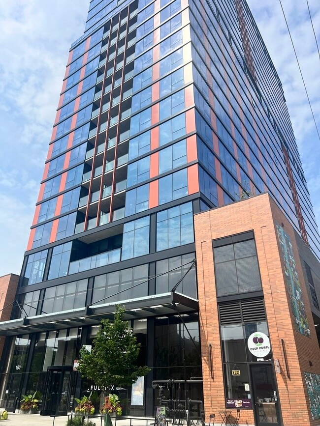 Building Photo - 160 N Elizabeth St