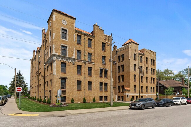 Photo du bâtiment - Granada Apartments