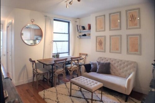 Primary Photo - 300 W 115th St