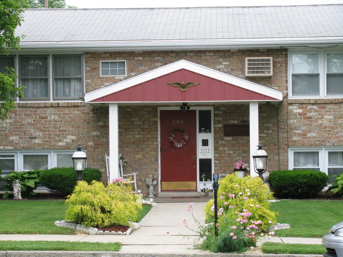 Primary Photo - 540 N Lincoln St
