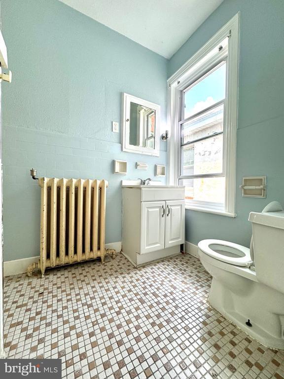 Building Photo - 38 Bayard St