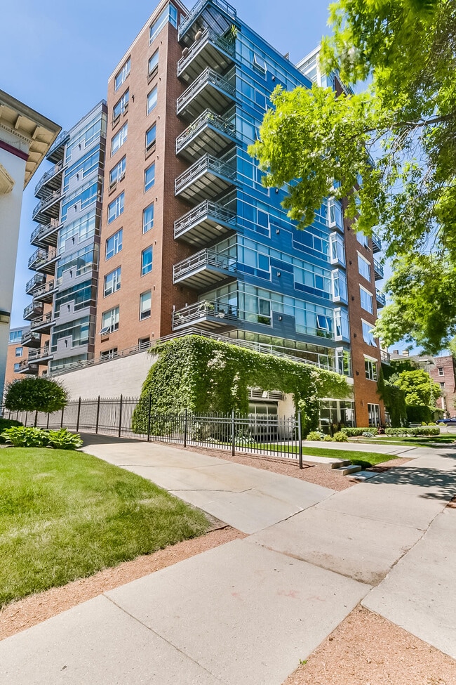 Foto del edificio - 1111 N Marshall St