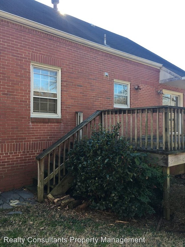 Foto del edificio - 4 br, 2 bath House - 2640 Walker Avenue