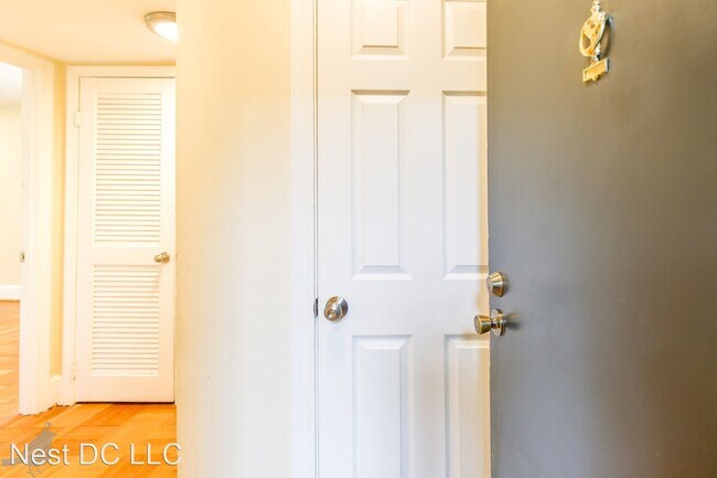 Building Photo - 1 br, 1 bath House - 2717 Ordway St NW Unit 1