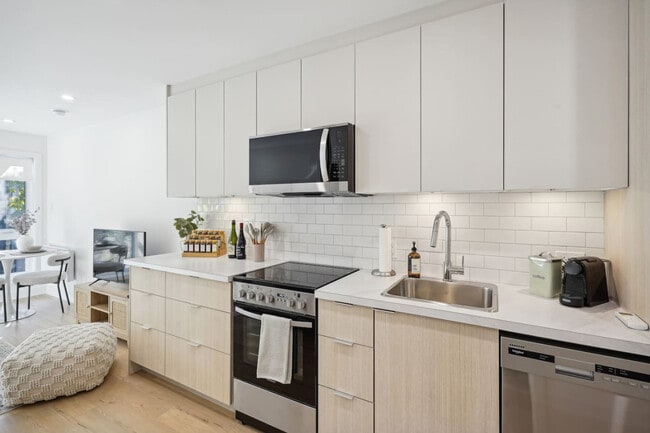 Photo du bâtiment - 2114-2114 Rue Bercy