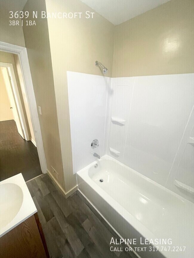 Foto del edificio - 3639 N Bancroft St