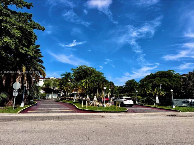 Foto del edificio - 8255 SW 152nd Ave