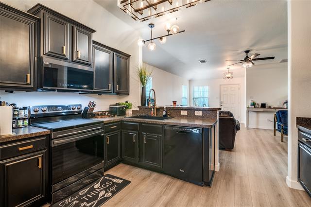 Building Photo - 4024 Golden Rod Dr