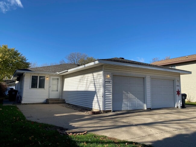 2008 Miller St