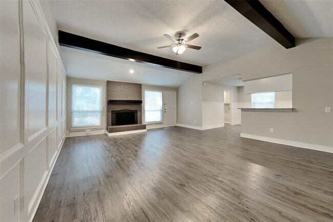 Foto del edificio - 3627 Chapel Square Dr