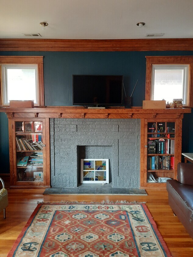 Original built-ins in living room - 322 S Oak Park Ave