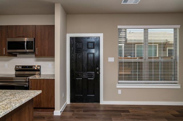 Building Photo - 646 Fallow Dr