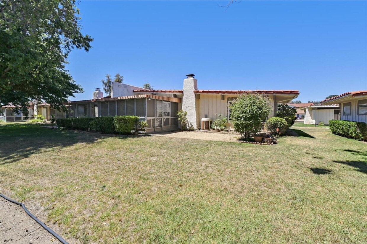 16705 Bernardo Oaks Dr, San Diego, CA 92128 Condo for Rent in San