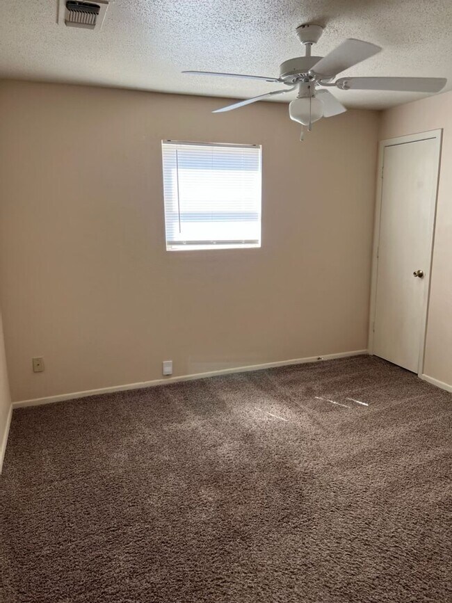 Building Photo - Just reduced!
