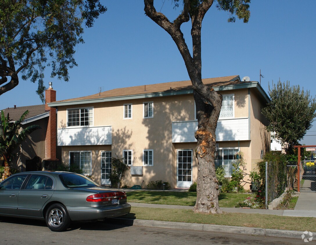 Building Photo - 4401 Green Ave