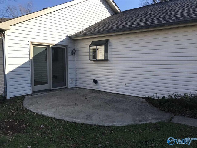 Foto del edificio - 1305 Chimney Springs Dr SE