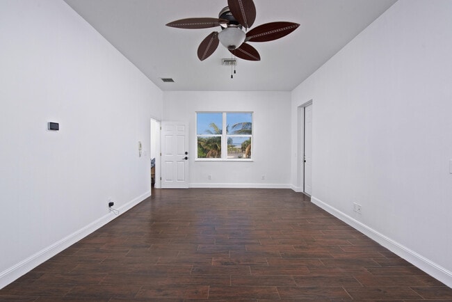 Building Photo - 5064 S Hwy A1A