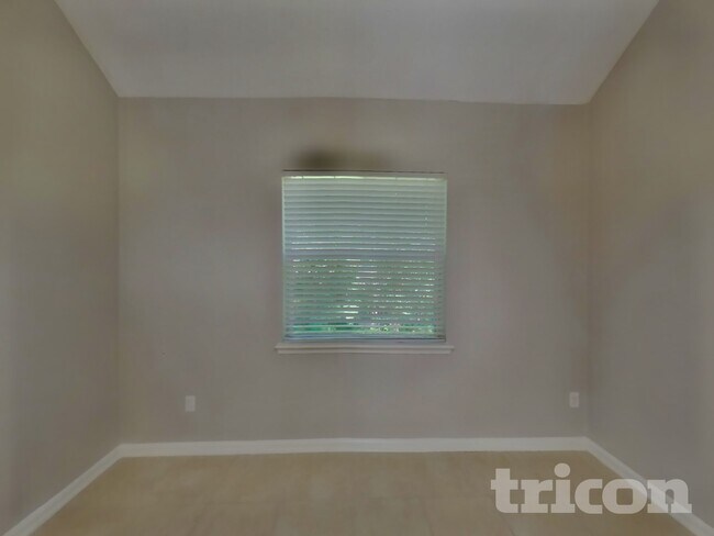 Foto del edificio - 3382 Millcrest Pl