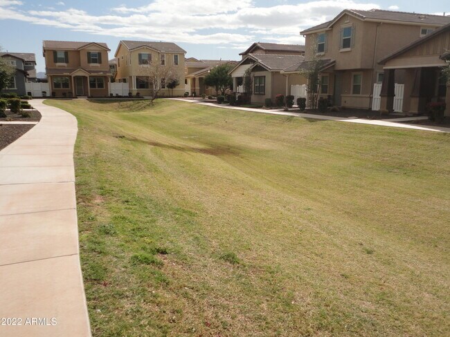 Building Photo - 2246 S Basmath Ln