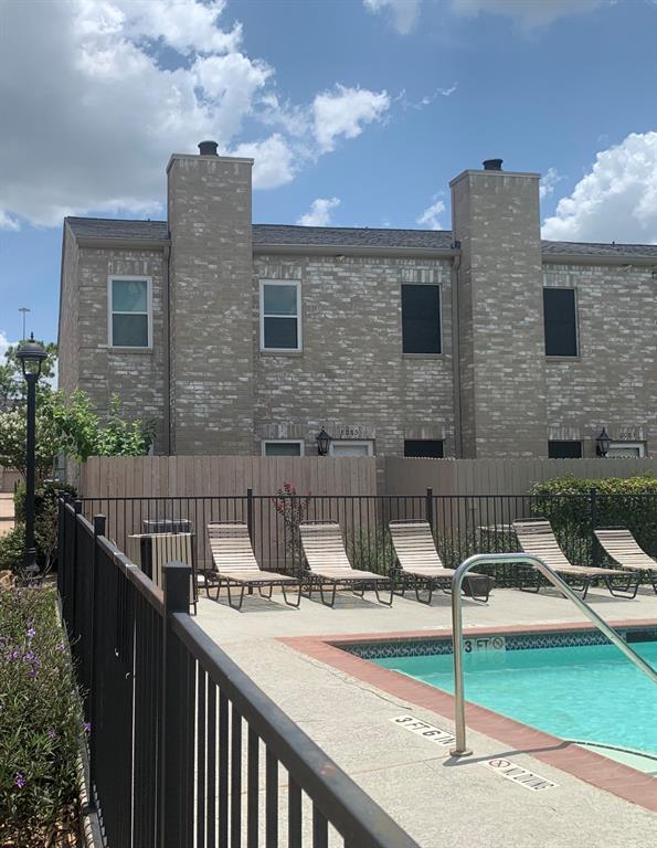 8085 El Mundo St, Houston, TX 77054 Condo for Rent in Houston, TX