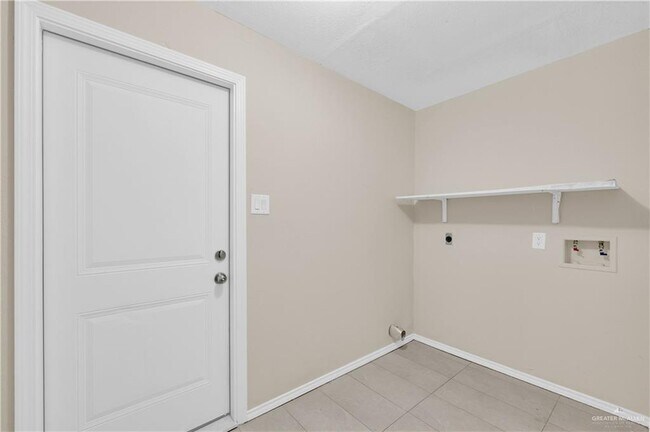 Foto del edificio - 14 S Casa Linda St