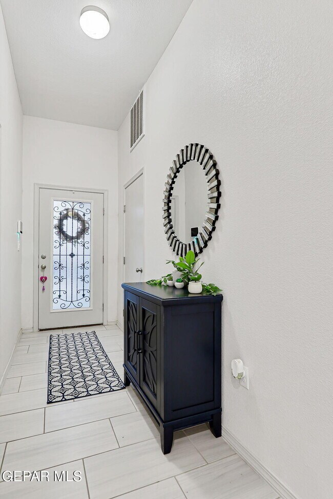 Foto del edificio - 7416 Tamarack Pl