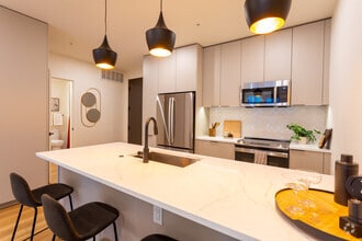 Interior Photo - The Broadleaf