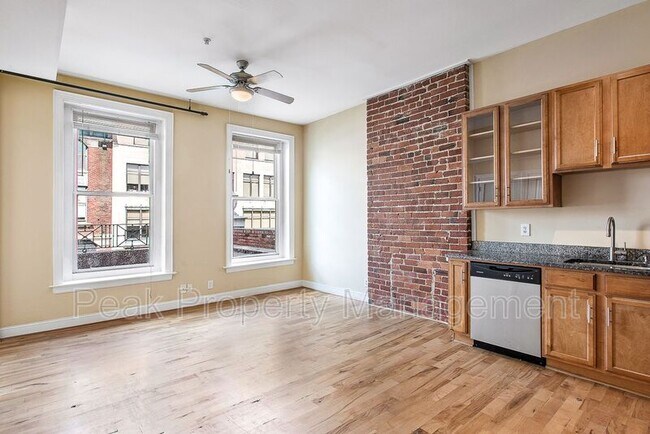 Foto del edificio - 213 E Grace St