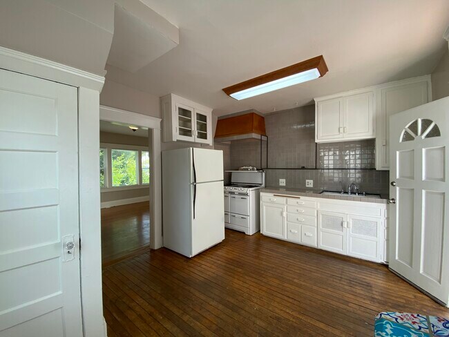 Foto del edificio - 135 Clubhouse Ave