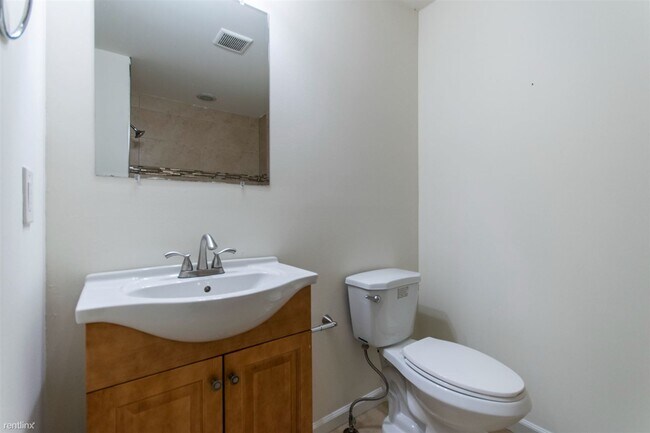 Foto del edificio - 4 br, 2 bath Duplex - 1811 W BERKS ST Unit 1