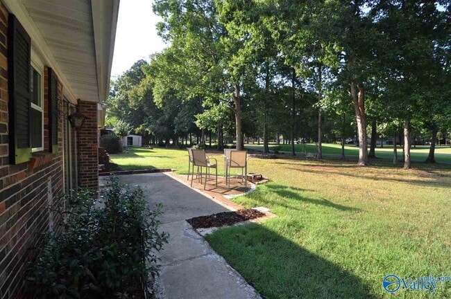 Foto del edificio - 733 Lily Flagg Rd SE