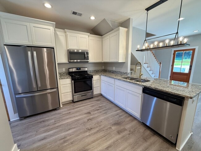 Photo - 33 Breckenridge Cv House