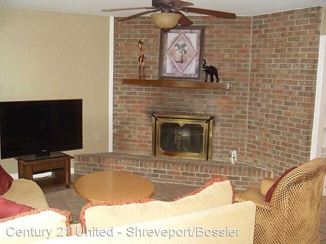 Building Photo - 3 br, 2.5 bath House - 10040 Alondra