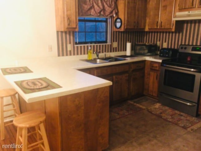 Building Photo - 1 br, 1 bath Apartment - 101 Gates Drive