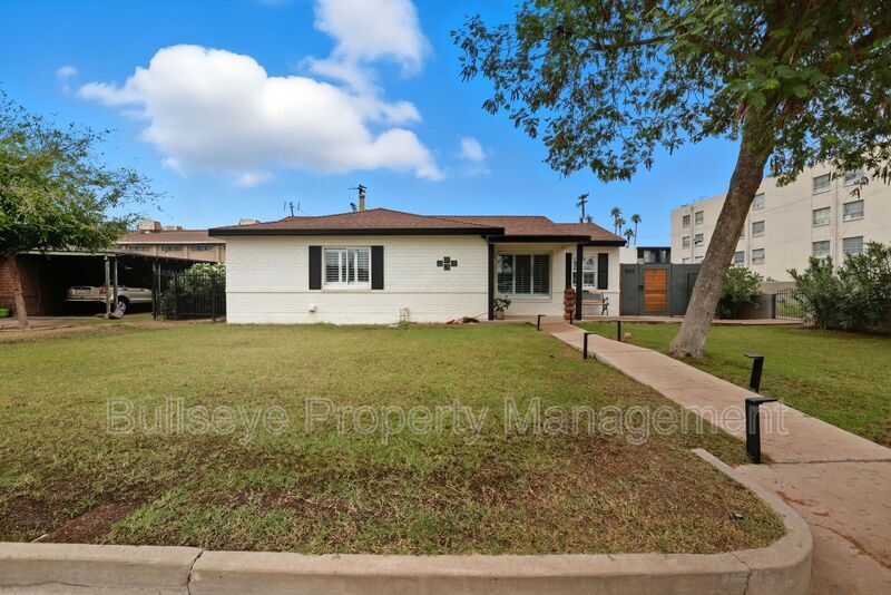 Foto principal - 802 W Earll Dr