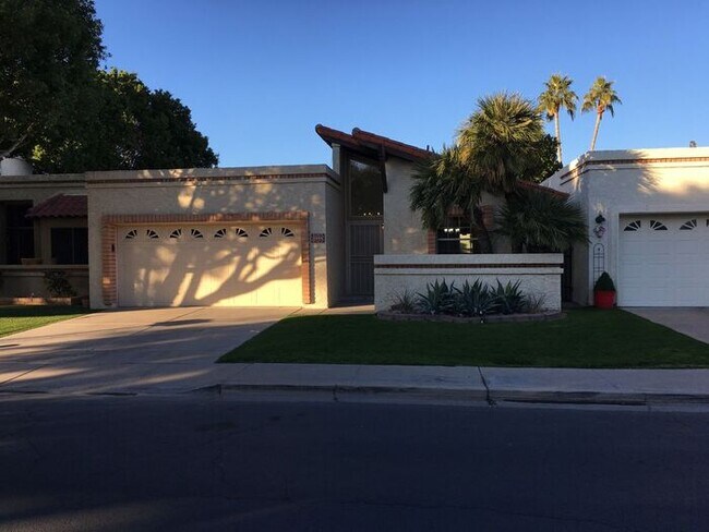 Foto del edificio - COMING SOON! Adorable 2 Bed 2 Bath Condo i...