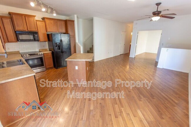 Foto del edificio - 1350 S Greenfield Rd