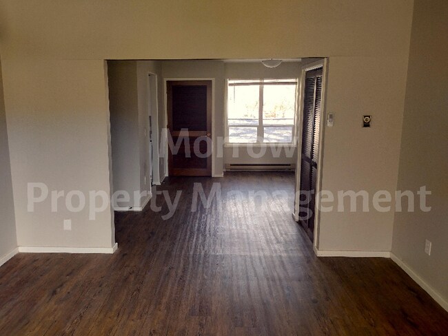 Building Photo - 277 S Bruce Ln
