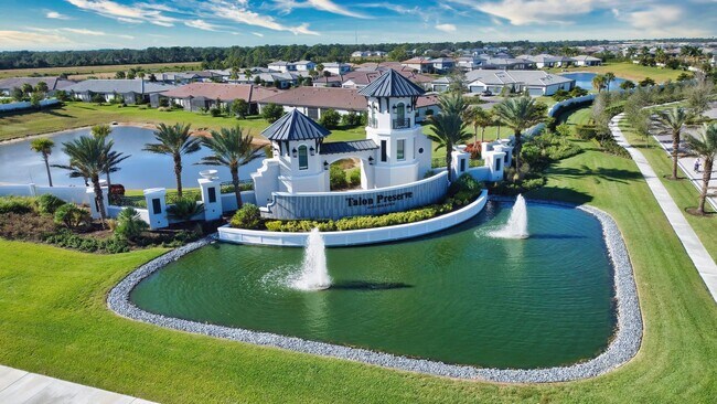 Building Photo - Annual Attached Villa in The Talon Preserve on Palmer Ranch – Minutes from the new Sarasota Memor...