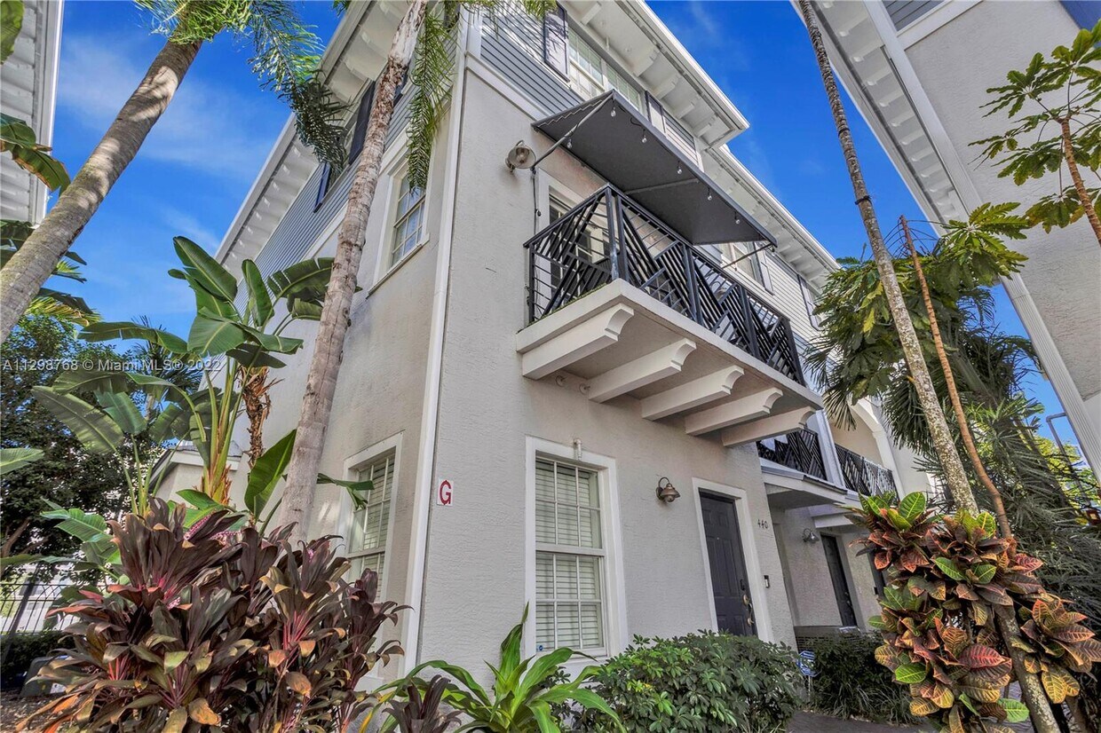 440 NE 2nd Ave, Fort Lauderdale, FL 33301 Townhome Rentals in Fort