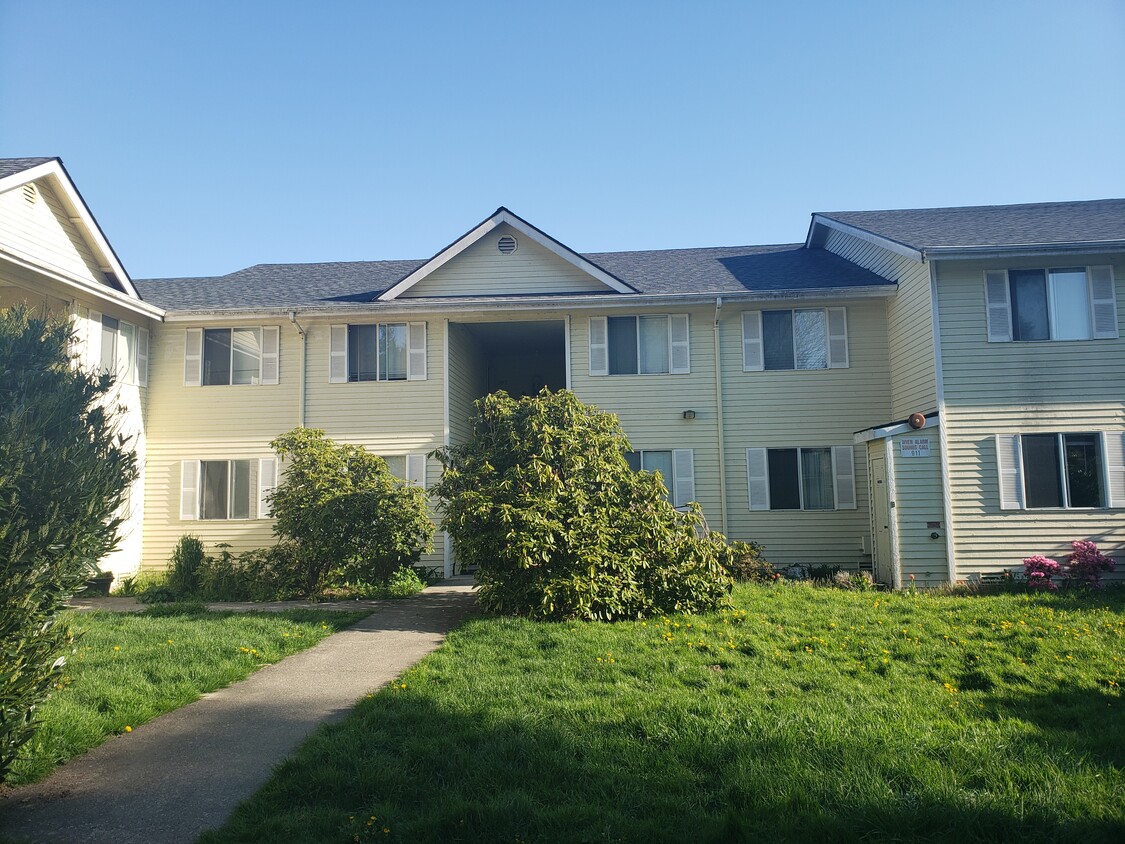 Primary Photo - McDonald Park Apartments