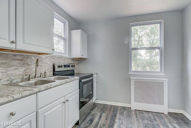Foto del edificio - 2 br, 1 bath Condo - 72 Drummond