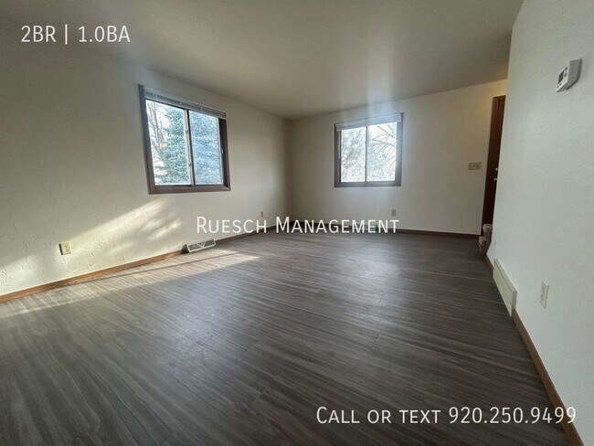 Building Photo - Newly Updated 2 Bedroom 1 Bath Split Level...