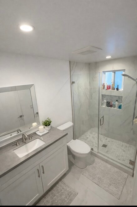 Building Photo - 22827 1/2 Calvert St