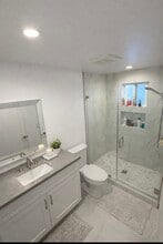 Building Photo - 22827 1/2 Calvert St