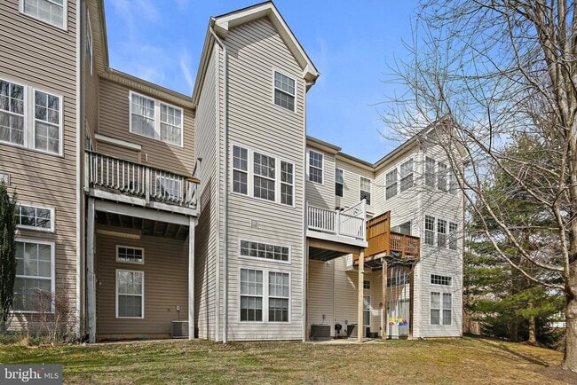 Building Photo - 9939 Fragrant Lilies Way