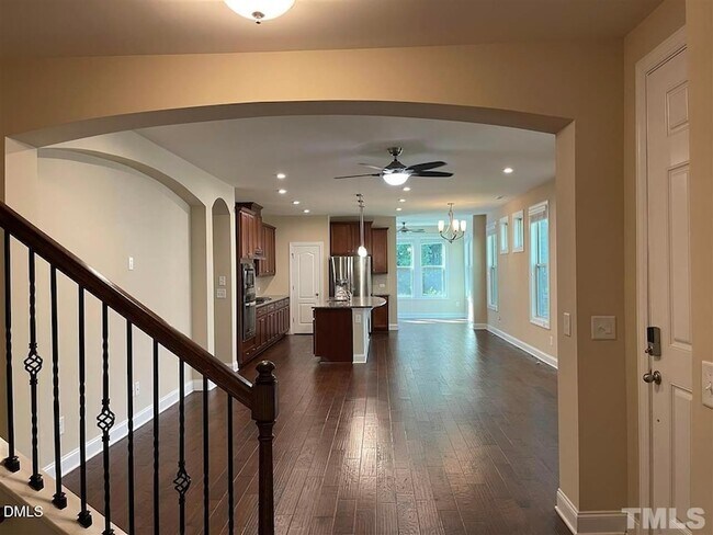 Building Photo - 811 Rymark Ct