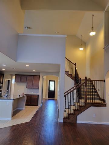 Building Photo - 2808 Golfview Dr