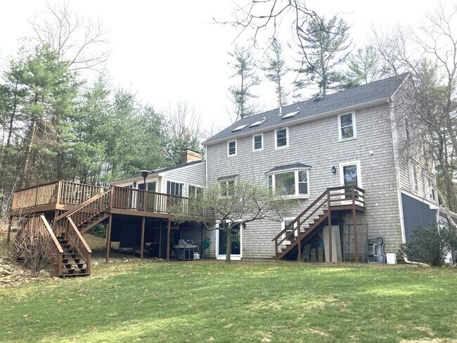 Building Photo - 145 Pine Lake Rd