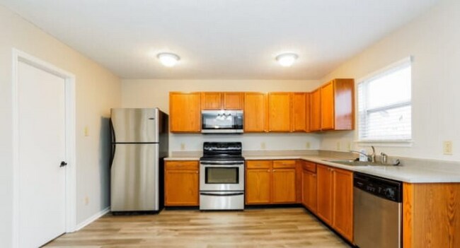 Building Photo - 5438 Grassy Bank Dr